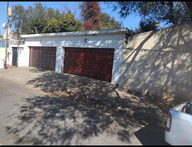 5 BEDROOM HOUSE FOR SALE IN KENSINGTON
